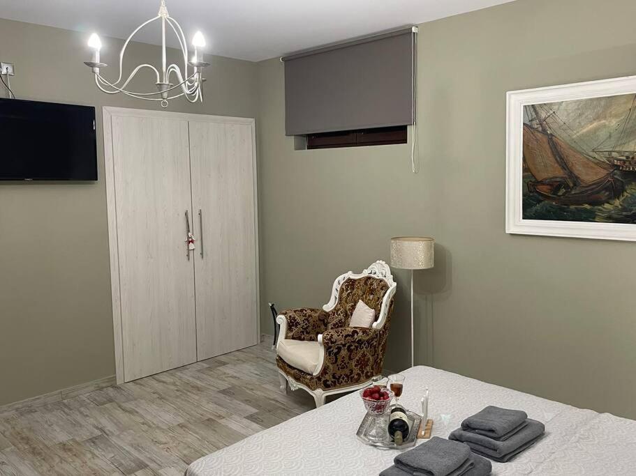 Vigla Comfort House Pombia Екстериор снимка